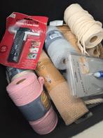 Groot knutselpakket: touw, lint, veren, stencils en meer, Ophalen, Textiel, Meerkleurig, Zo goed als nieuw