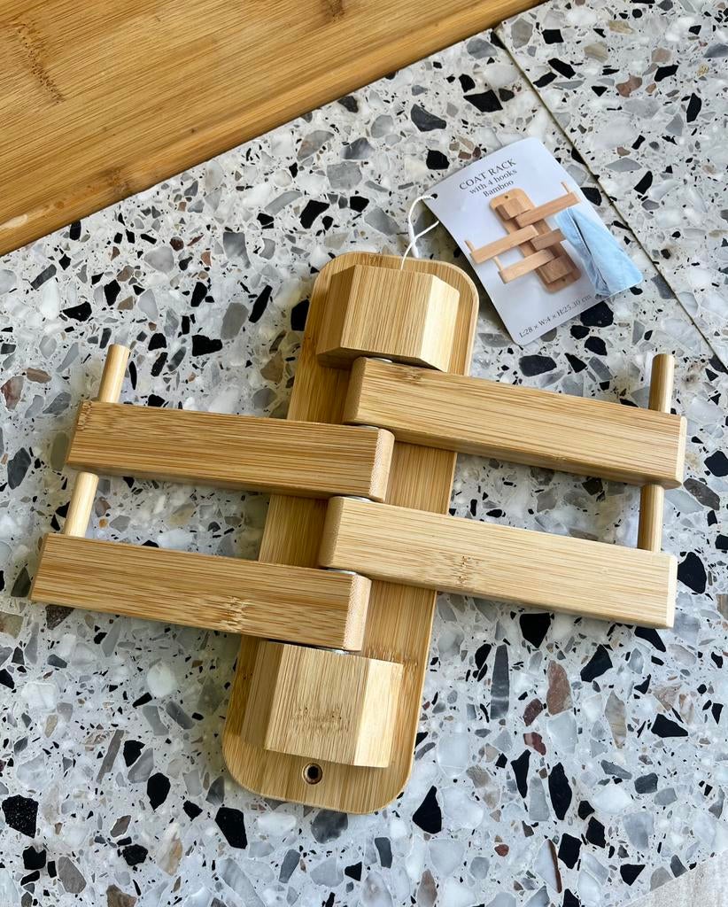 Kapstok coat rack bamboo nieuw! 4 haken, Wandkapstok, Ophalen of Verzenden, Zo goed als nieuw, Minder dan 100 cm