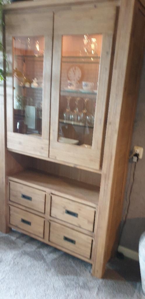 Vitrinekast, Ophalen, 200 cm of meer, Zo goed als nieuw, Acacia hout