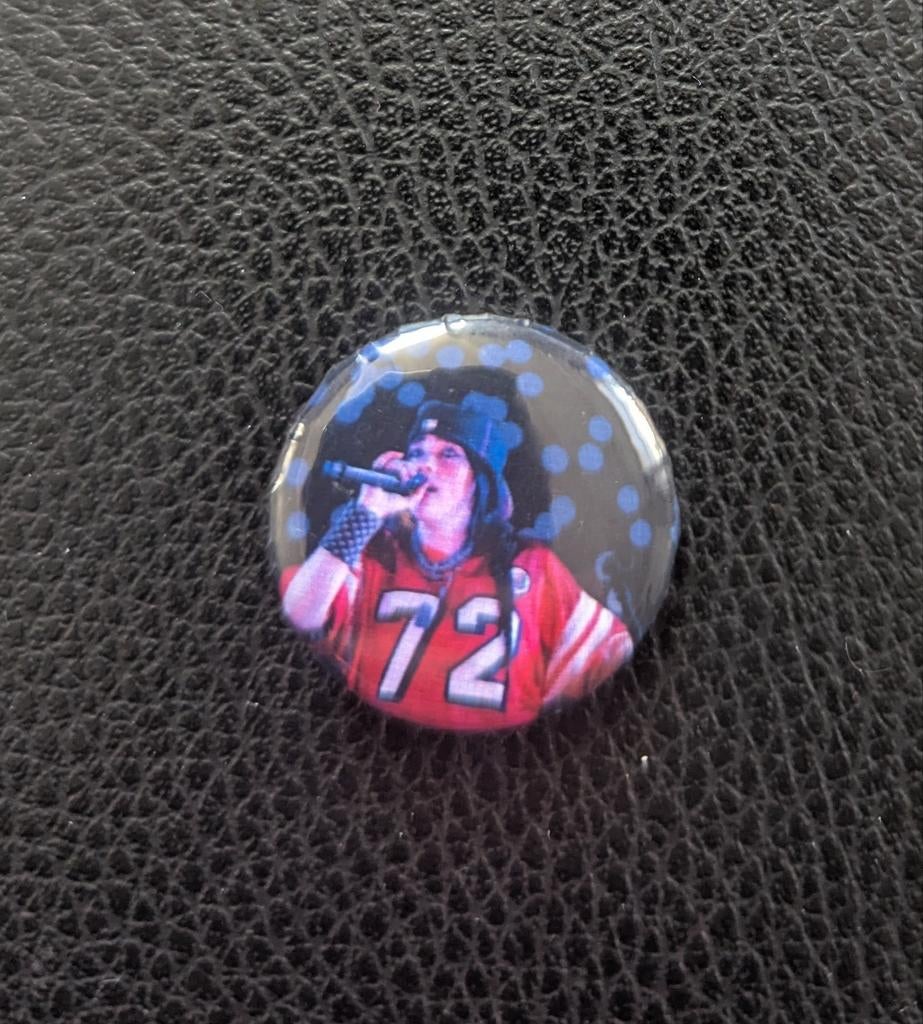 Billie Eilish – 25 mm button – Rood/Zwart/Blauw, Ophalen of Verzenden, Nieuw