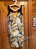Jurk gele bloemen 38 karen millennoto 48 lengte 107, Maat 38/40 (M), Wit, Ophalen of Verzenden, Zo goed als nieuw
