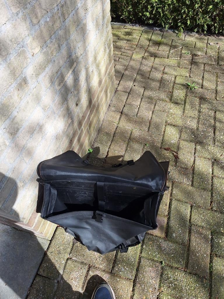 Zwarte grote fiets tas., Ophalen, Gebruikt