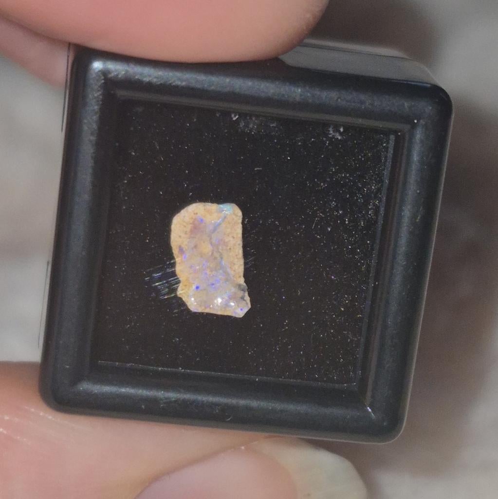 Australische opaal in doosje, Sieraden, Tassen en Uiterlijk, Edelstenen, Ophalen of Verzenden, Nieuw