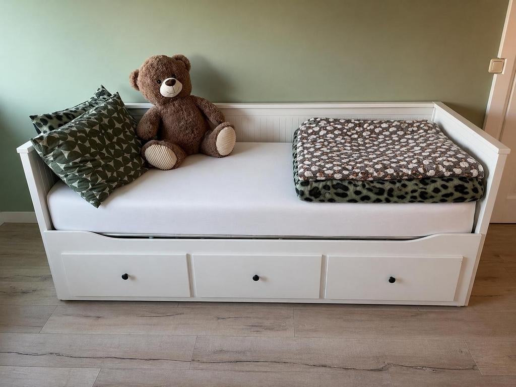 Ikea Hemnes Bedbank met 3 lades en uitschuifbaar bed, Ophalen, Gebruikt, Eenpersoons, Wit