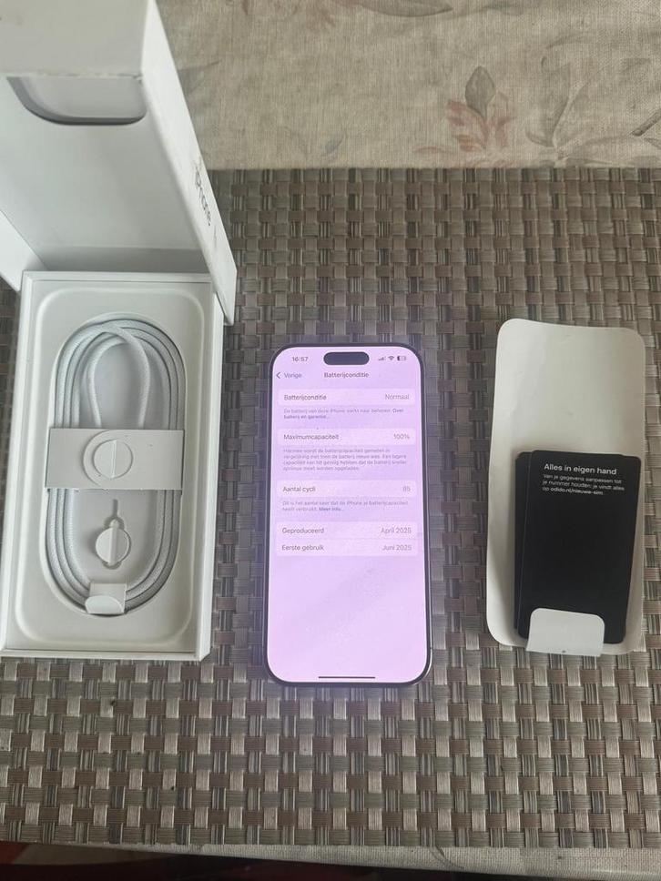 iPhone 16 Pro met garantie tot juni 2026 en doosje WEG = WEG, Telecommunicatie, Mobiele telefoons | Apple iPhone, Gebruikt, 128 GB