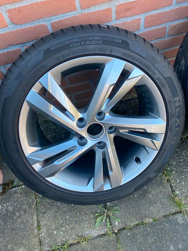 Originele VW valencia velgen zomerbanden  225-45-17, Auto-onderdelen, Banden en Velgen, Banden en Velgen, Zomerbanden, 16 inch