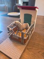 Schleich paardenstallen met paarden en poetsplaats, Ophalen of Verzenden, Gebruikt