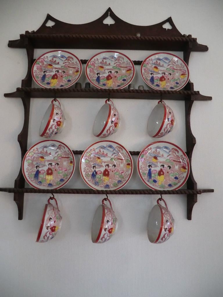 Rekje met 6 kop en schotels, Ophalen