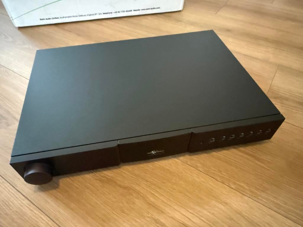 Naim Nait XS versterker (1e eigenaar, in originele doos), Zo goed als nieuw, 60 tot 120 watt, Stereo, Ophalen