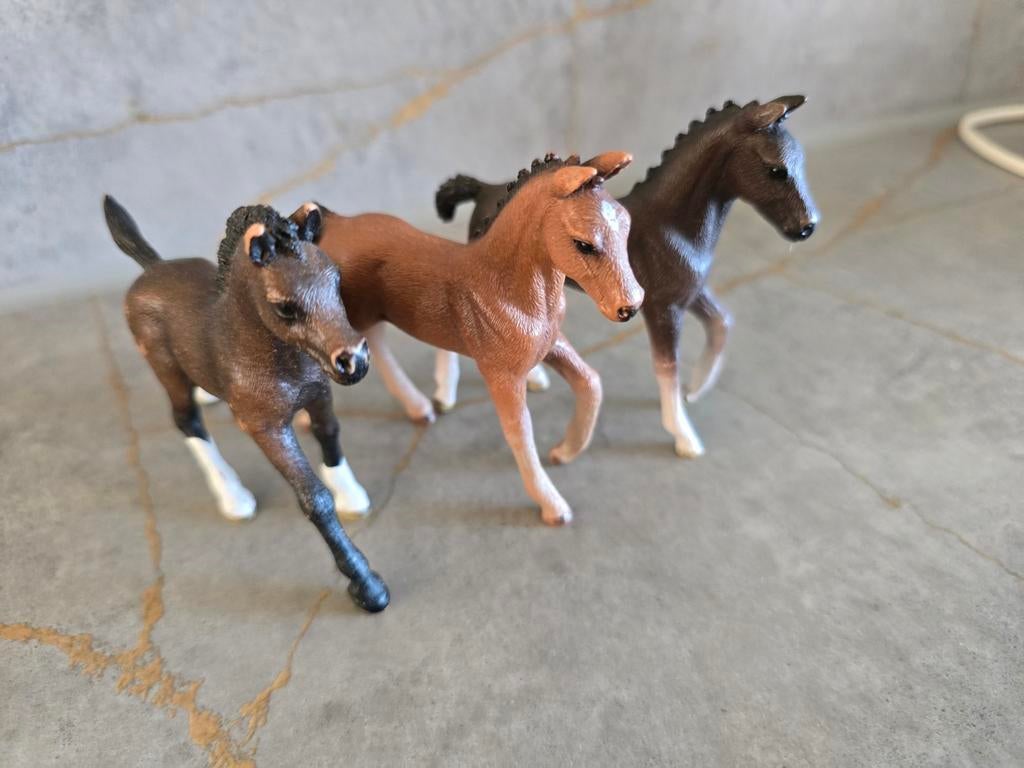 3 Schleich Veulentjes, Ophalen of Verzenden, Zo goed als nieuw, Paard, Beeldje of Figuurtje