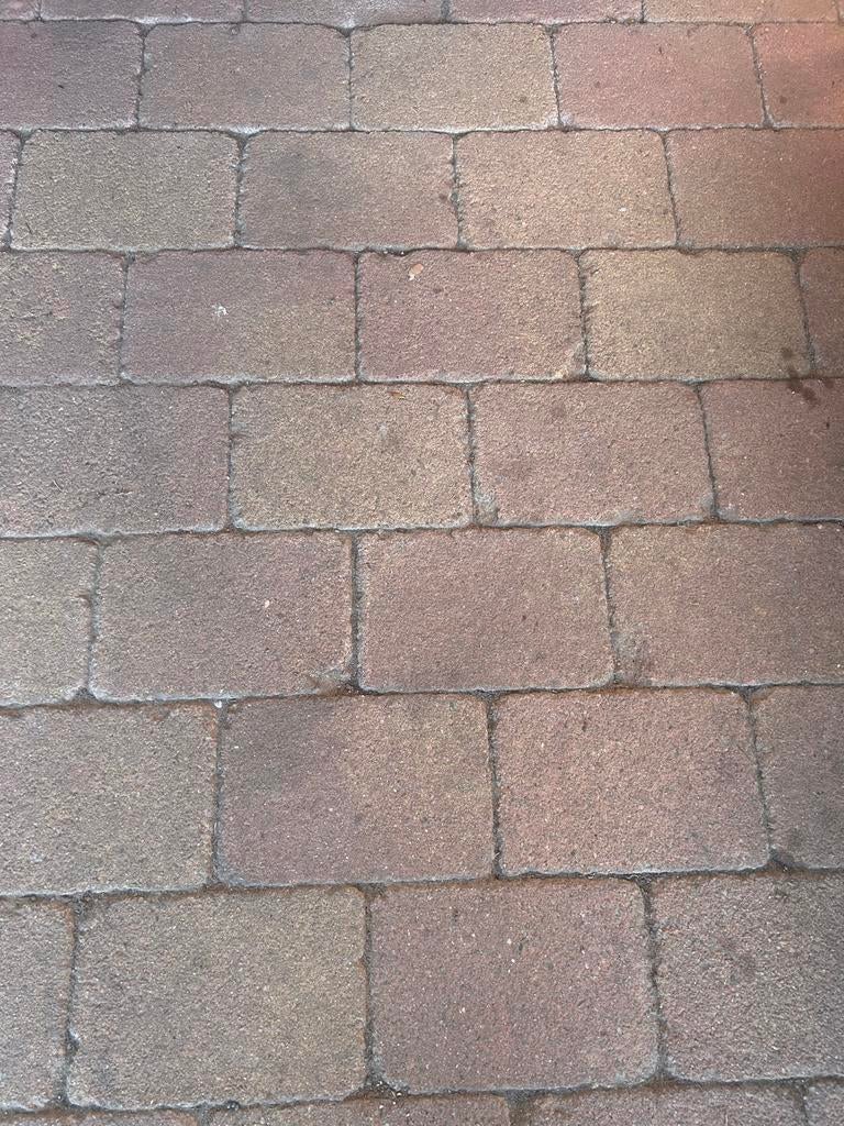 Gratis af te halen: Betonklinkers / Straatklinkers ca. 40 m², Ophalen, Gebruikt, Klinkers, 10 m² of meer