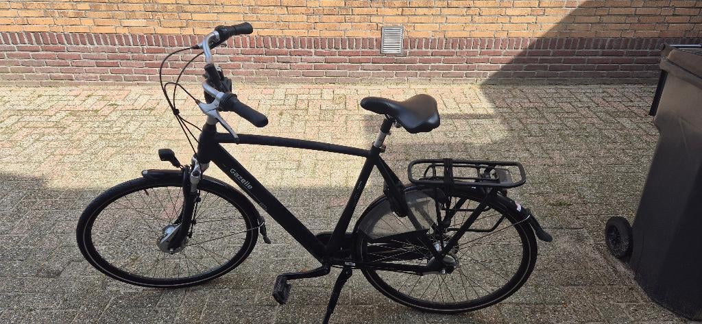 Zwarte herenfiets Gazelle, Ophalen, Gebruikt, Versnellingen, 61 tot 65 cm