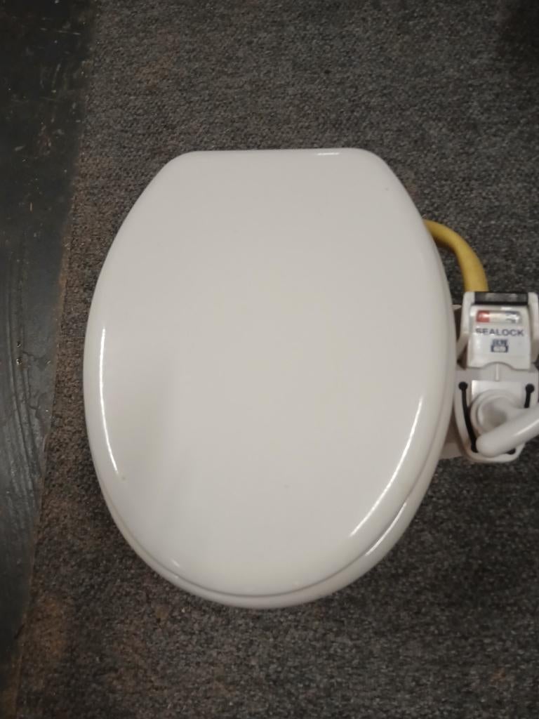 RM69 Toilet sealock, Watersport en Boten, Bootonderdelen, Ophalen, Zo goed als nieuw, Kombuis en Sanitair, Zeilboot of Motorboot