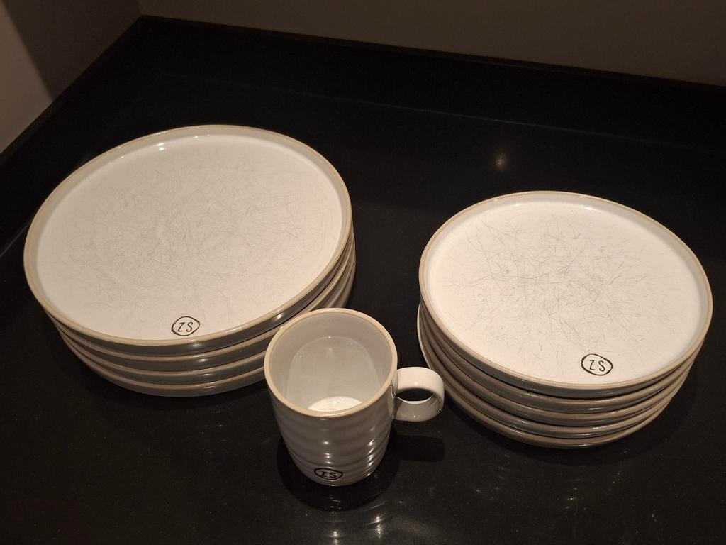 Zusss servies borden, Huis en Inrichting, Ophalen of Verzenden, Zo goed als nieuw, Bord(en), Overige stijlen