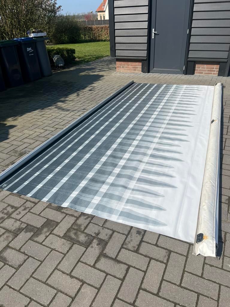 Thule zakluifel, Ophalen, Zo goed als nieuw