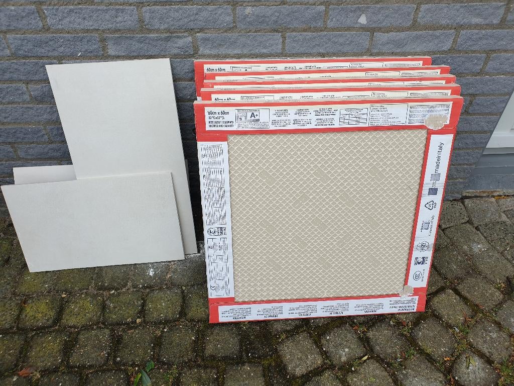 Krijtkleurig keramieken badkamertegels 60x60cm, Doe-het-zelf en Verbouw, Tegels, Ophalen, 60 cm of meer, Nieuw, 5 tot 10 m²