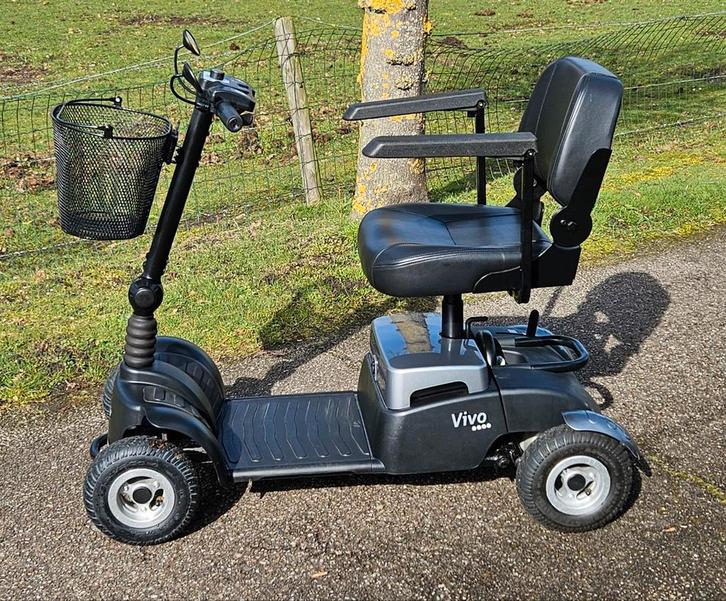 Scootmobiel Vivo met splinternieuwe accu's, Diversen, Verpleegmiddelen, Zo goed als nieuw, Ophalen of Verzenden