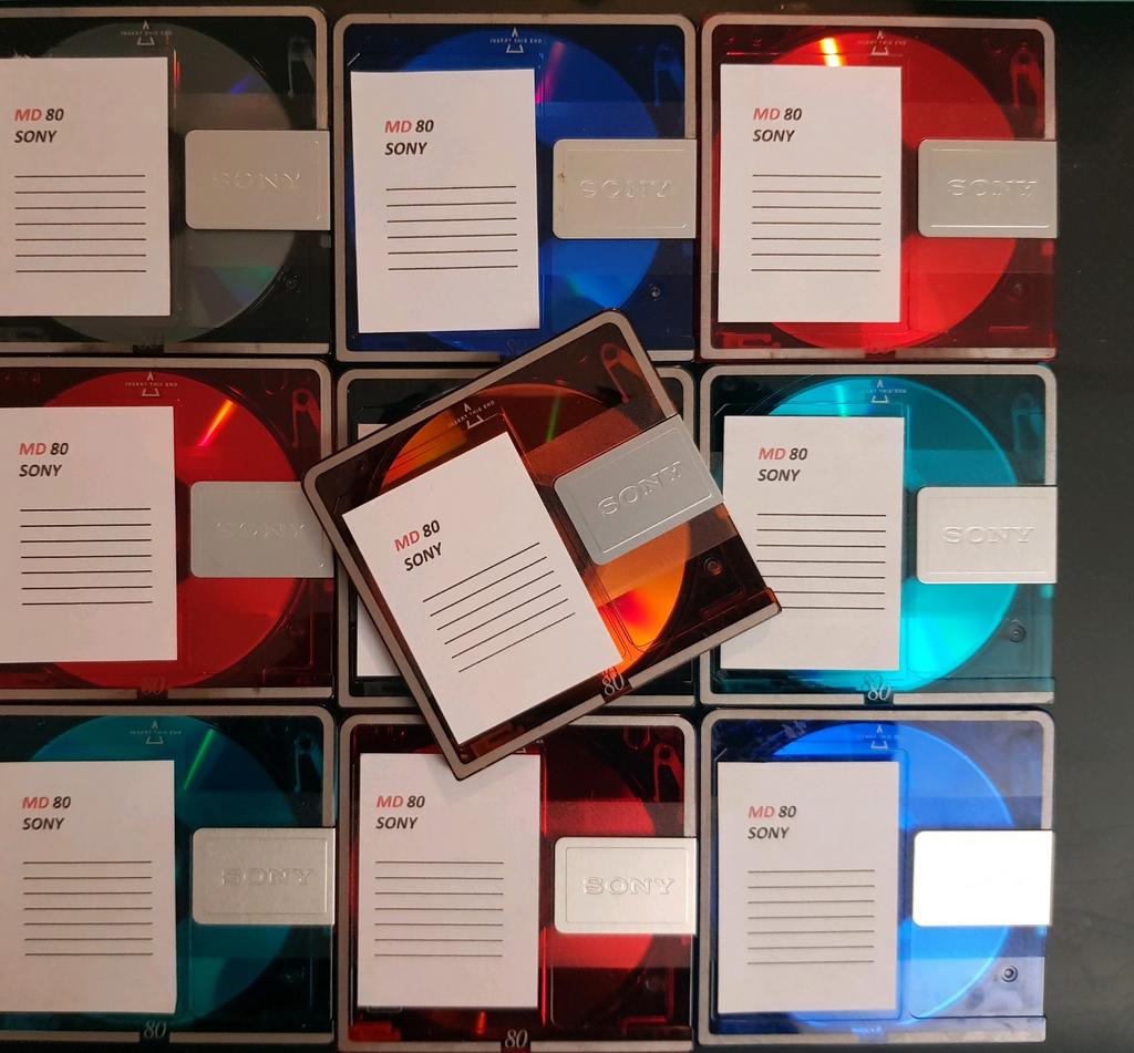 10 Stuks Sony 80 Minidisc colour met hoesjes., Verzenden