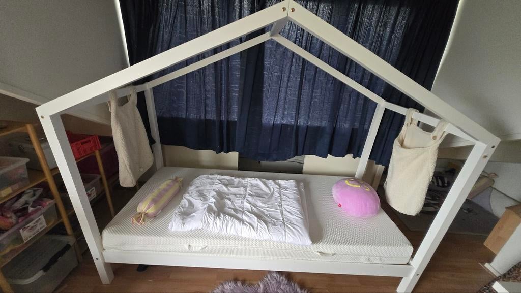 Leuk huisjes bed 90x200 - Nieuw!, Ophalen, 85 tot 100 cm, Zo goed als nieuw, Lattenbodem