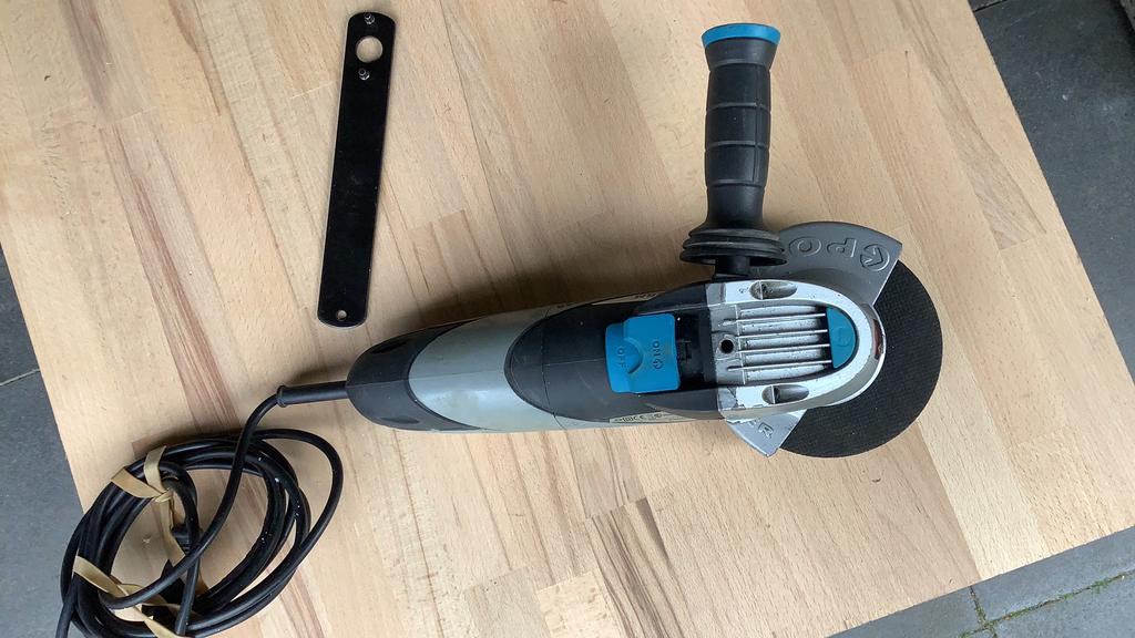 Ferm Power Grinder 880w flex, Ophalen of Verzenden, Gebruikt, 700 tot 1000 watt, Haakse handslijpmachine