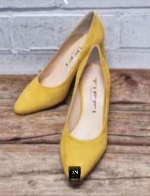 TIFFI - Prachtige suedeleren pumps maat 41 - Nieuw €165, Kleding | Dames, Schoenen, Pumps, Geel, TIFFI, Nieuw