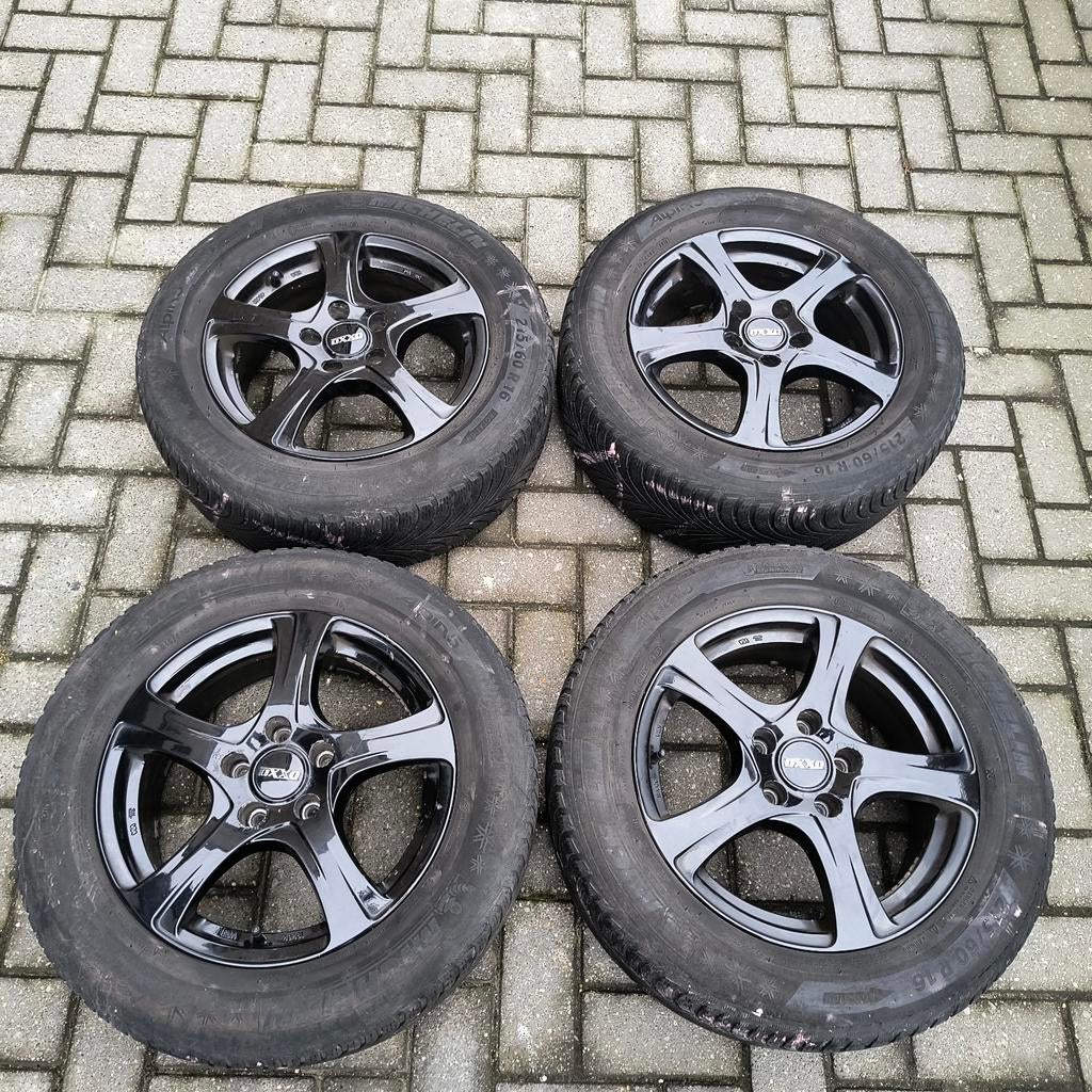 Oxxo velgen, zwarte velgen, aluminium velgen, Auto diversen, Wieldoppen, Ophalen