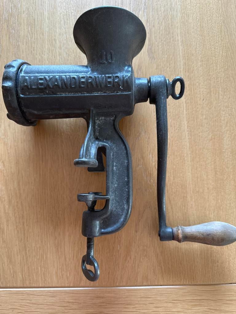 Antieke ALEXANDERWERK vleesmolen, Ophalen of Verzenden