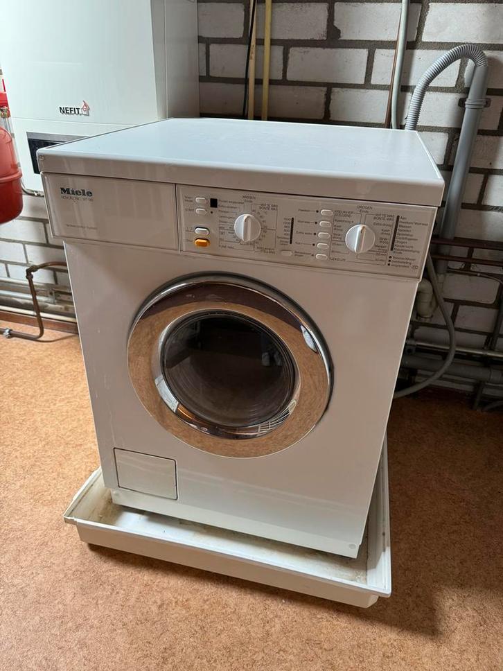 Miele Novotronic WT 945 Wasmachine, Witgoed en Apparatuur, Wasmachines, Gebruikt, Voorlader, 6 tot 8 kg, 85 tot 90 cm, 1200 tot 1600 toeren