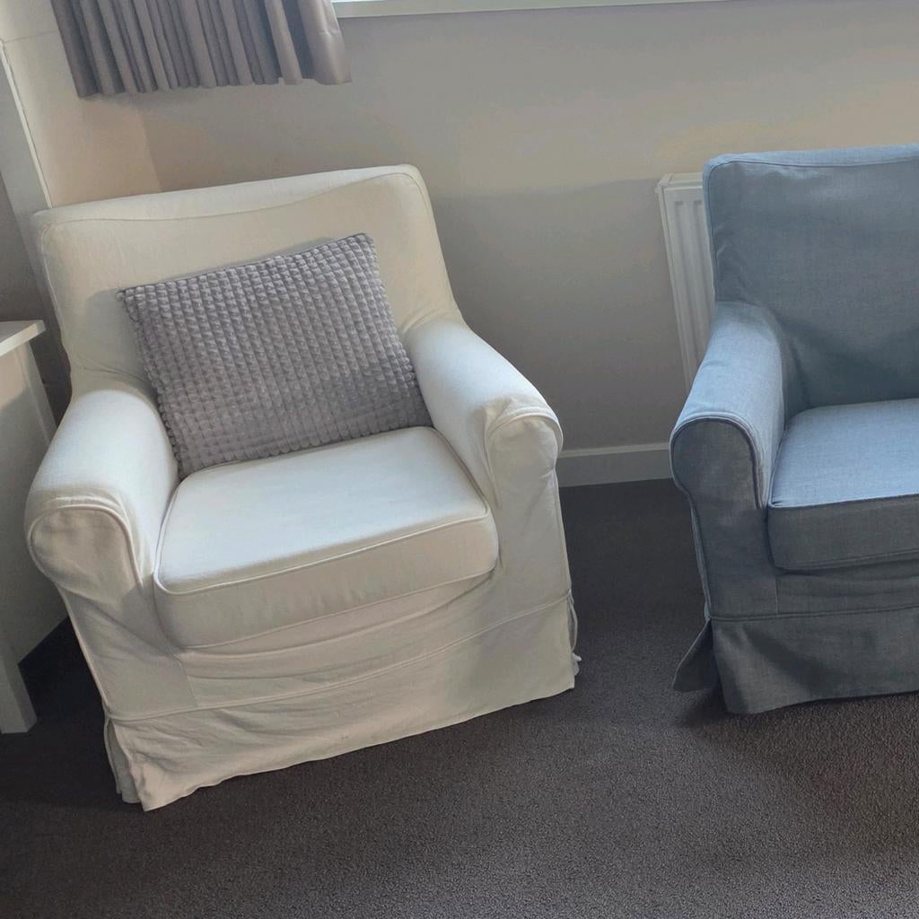 IKEA Jennylund fauteuil met witte hoes in goede staat, Ophalen, Klassiek, Comfortabel, Wit, Zo goed als nieuw