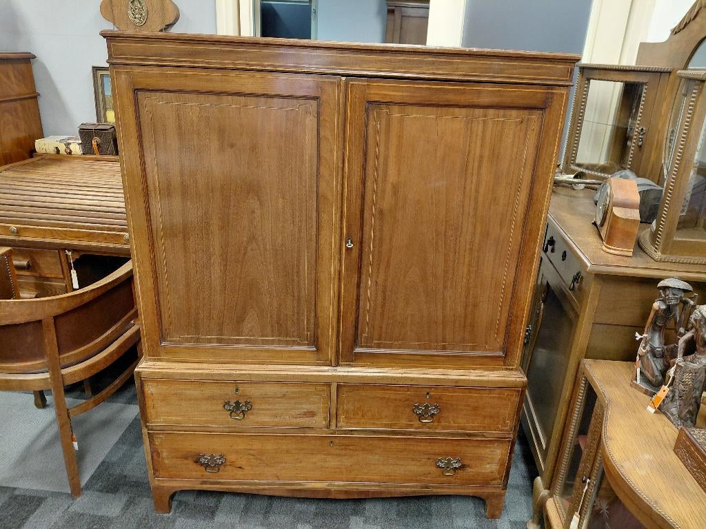 Antieke Engelse Edwardiaanse mahonie legkast., Ophalen