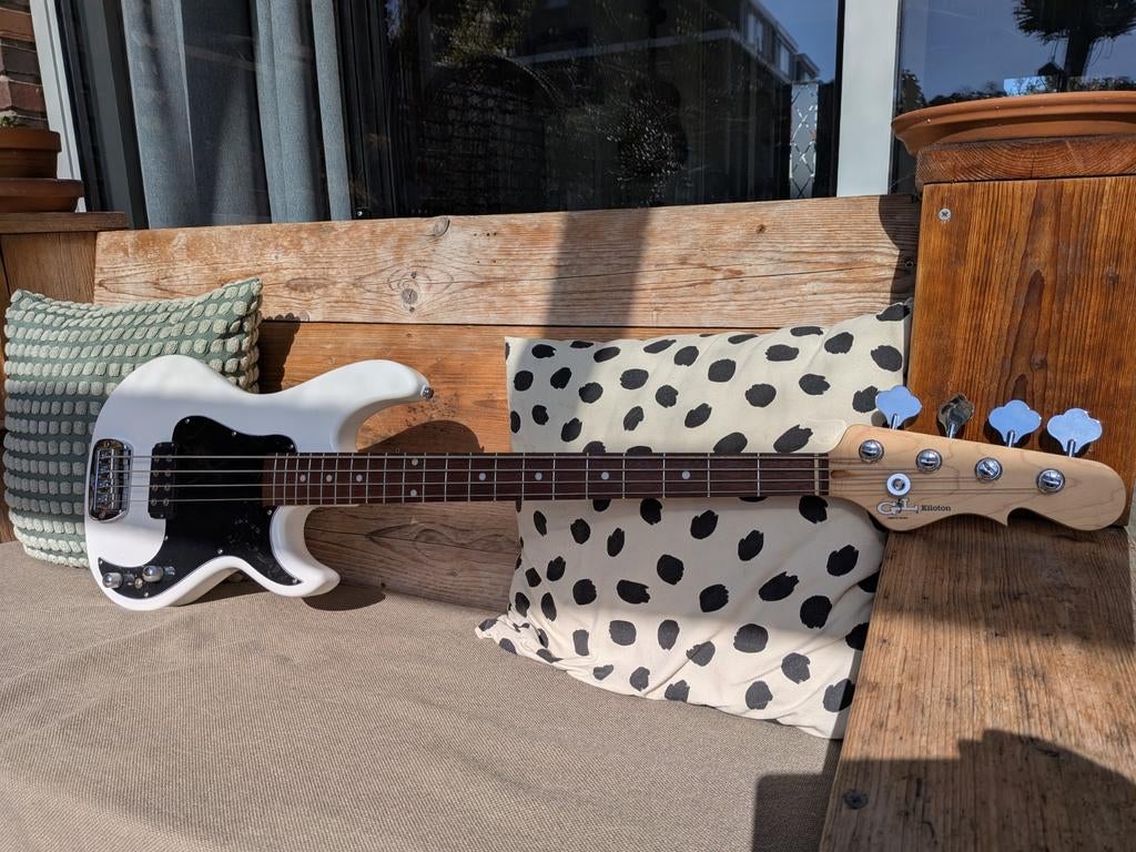 G&L Tribute Kiloton basgitaar, Ophalen, Zo goed als nieuw