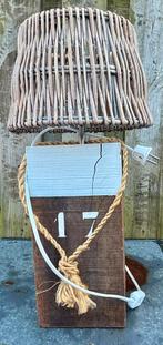 Staande lamp, Ophalen, Zo goed als nieuw, Hout, Minder dan 50 cm