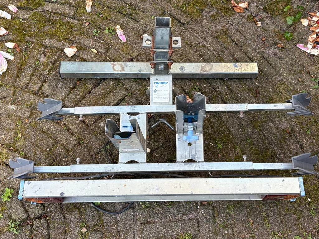 Twinny load fietsendrager voor 2 fietsen met disseldrager, Auto diversen, Fietsendragers, Ophalen, Elektrische fiets, Zo goed als nieuw