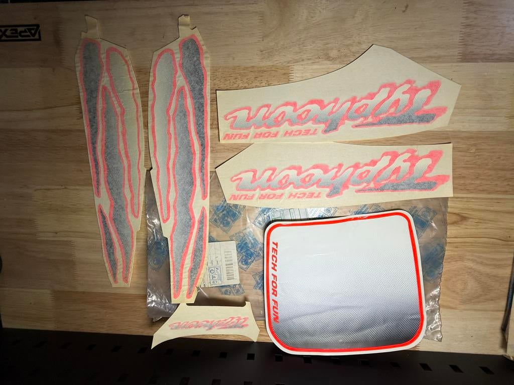 NOS typhoon 50/80/125 stickers, Motoren, Ophalen of Verzenden
