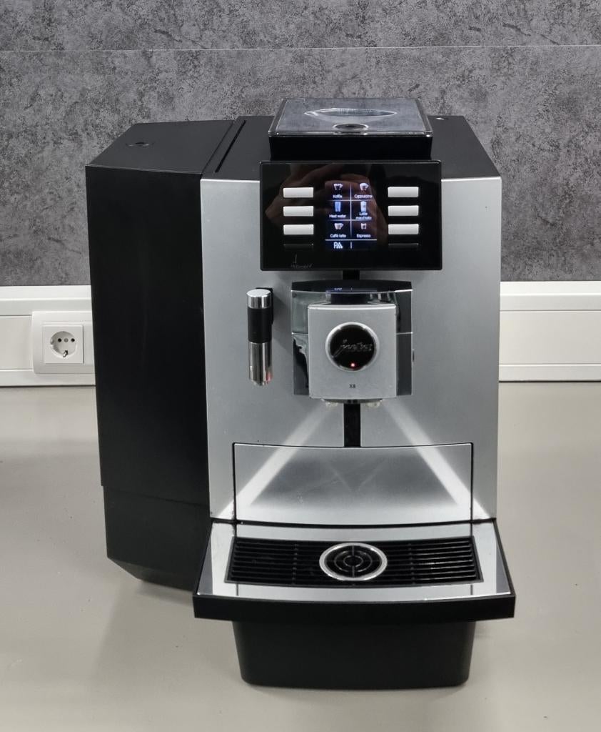 Jura X8 MET GARANTIE EN SERVICEBEURT, Ophalen, Afneembaar waterreservoir, 10 kopjes of meer, Gemalen koffie