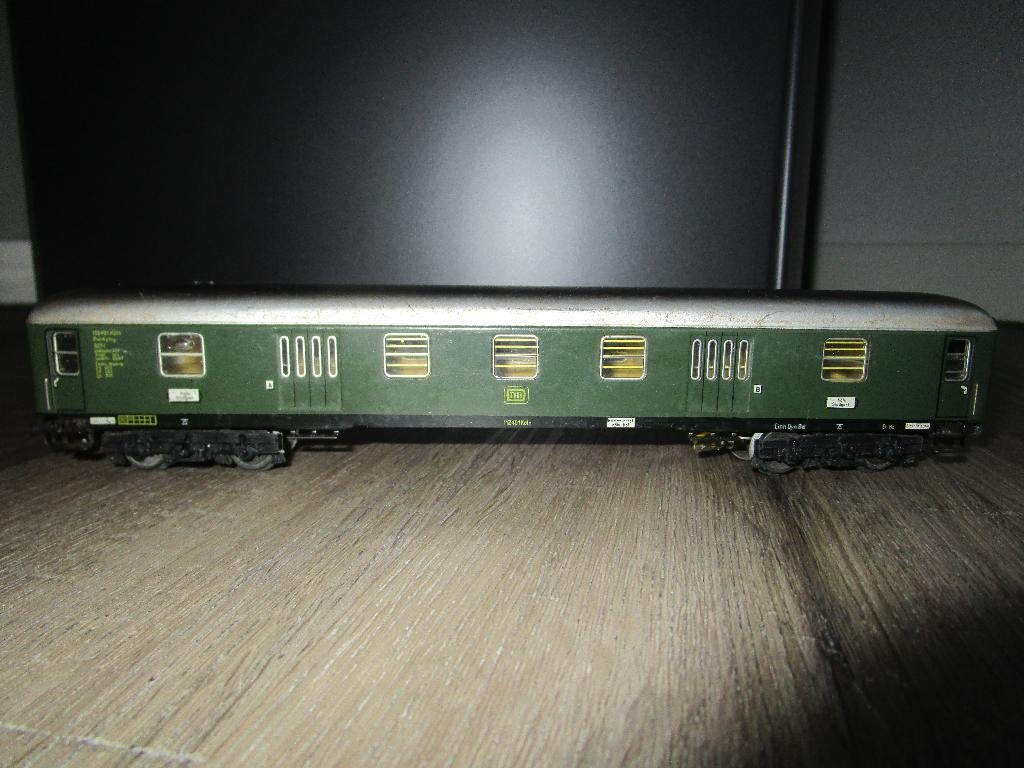 Marklin 4026 bagage rijtuig met verlichting., Wisselstroom, Gebruikt, Wagon, Ophalen of Verzenden