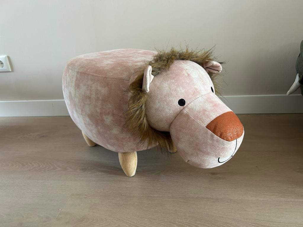 Kwantum Dieren Kruk Leeuw - Decoratief & Kindvriendelijk, Ophalen, Zo goed als nieuw, Overige materialen