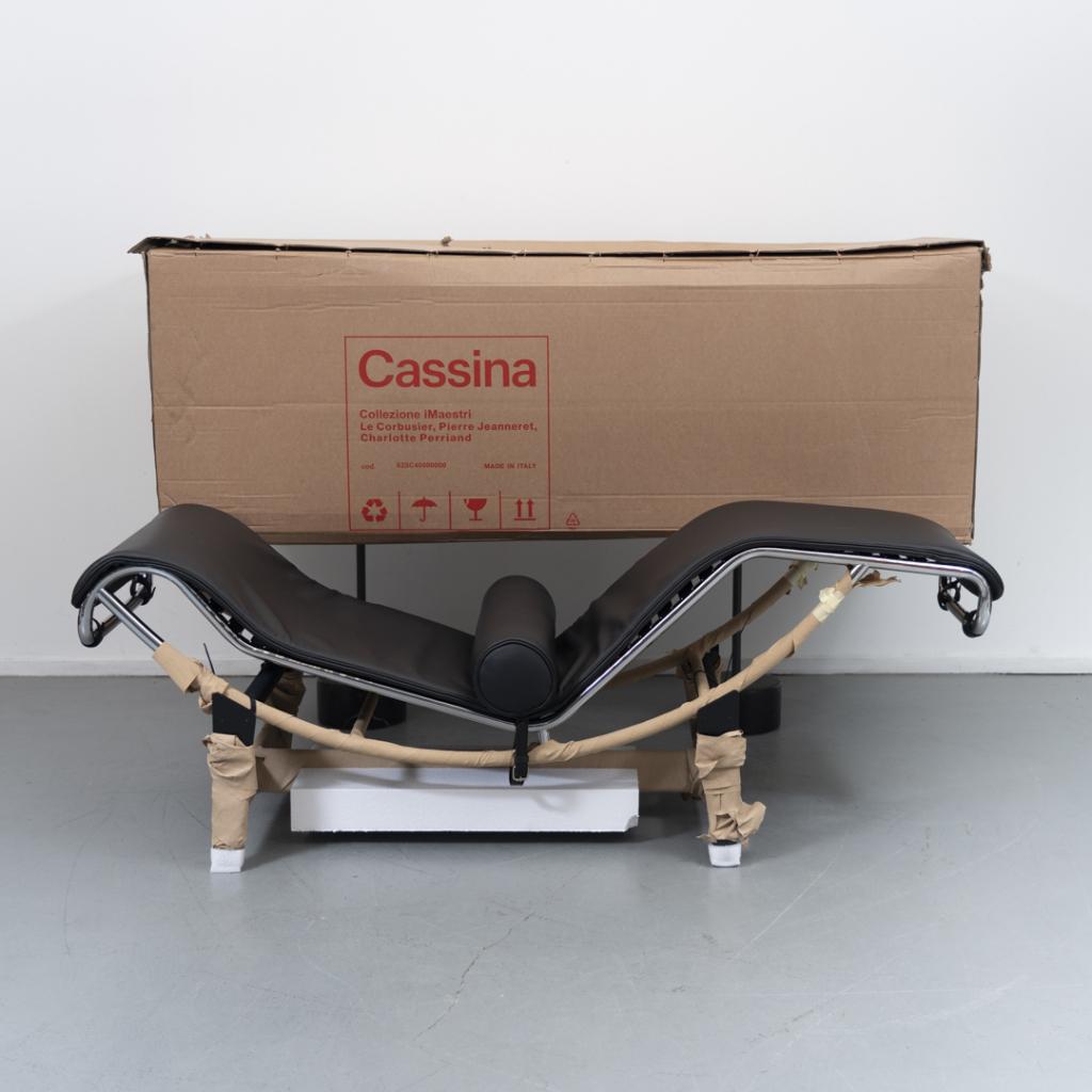 2x Cassina LC4 Le Corbusier Zwart – Leer, Niet ingevuld, Niet ingevuld, Nieuw, Leer