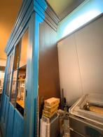 Antieke kast met glazen schuifdeuren, Ophalen