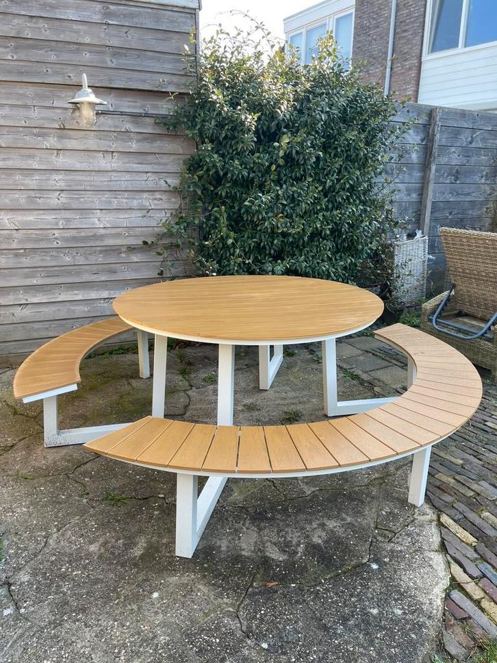 Ronde picknicktafel, Tuin en Terras, Picknicktafels, Zo goed als nieuw, Rond, Aluminium, Ophalen