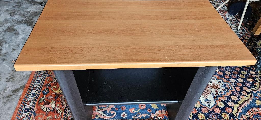 gratis kast, kastje, tafel, tafeltje, Huis en Inrichting, Ophalen of Verzenden, Gebruikt