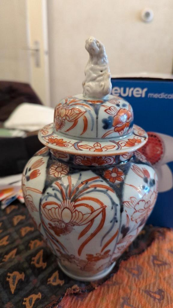 Antieke Imari gemberpot met foo-hond deksel, Antiek en Kunst, Antiek | Vazen, Ophalen of Verzenden