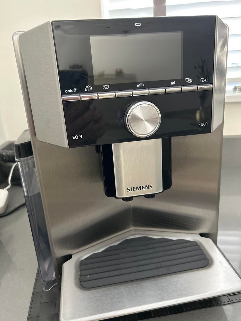 Siemens EQ.9 s500 Koffiemachine - Zo goed als nieuw, Witgoed en Apparatuur, Koffiezetapparaten, Zo goed als nieuw, Koffiebonen