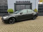 BMW 5-serie 525i Pano|Softclose deuren|Cruise|Automaat|Navi|, Achterwielaandrijving, Gebruikt, Zwart, 2000 kg