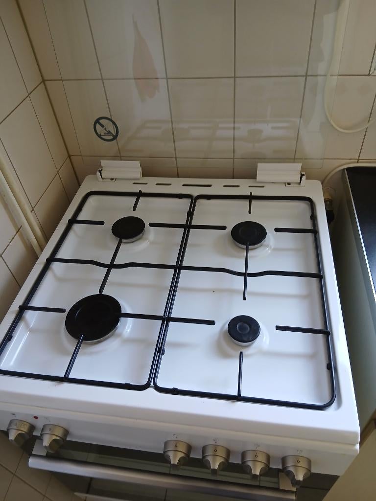 Gasfornuis, Witgoed en Apparatuur, Fornuizen, Gebruikt, Vrijstaand, Gas, 4 kookzones, 85 tot 90 cm, 45 tot 60 cm, Grill, Hete lucht