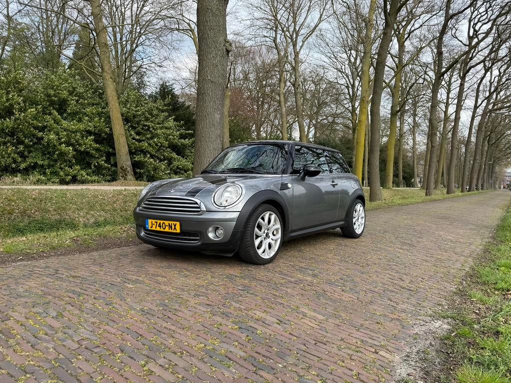 MINI Cooper 1.6 Chili | Panorama | Airco | Cruise | R56, Voorwielaandrijving, 4 cilinders, 4 stoelen, Leder en Stof