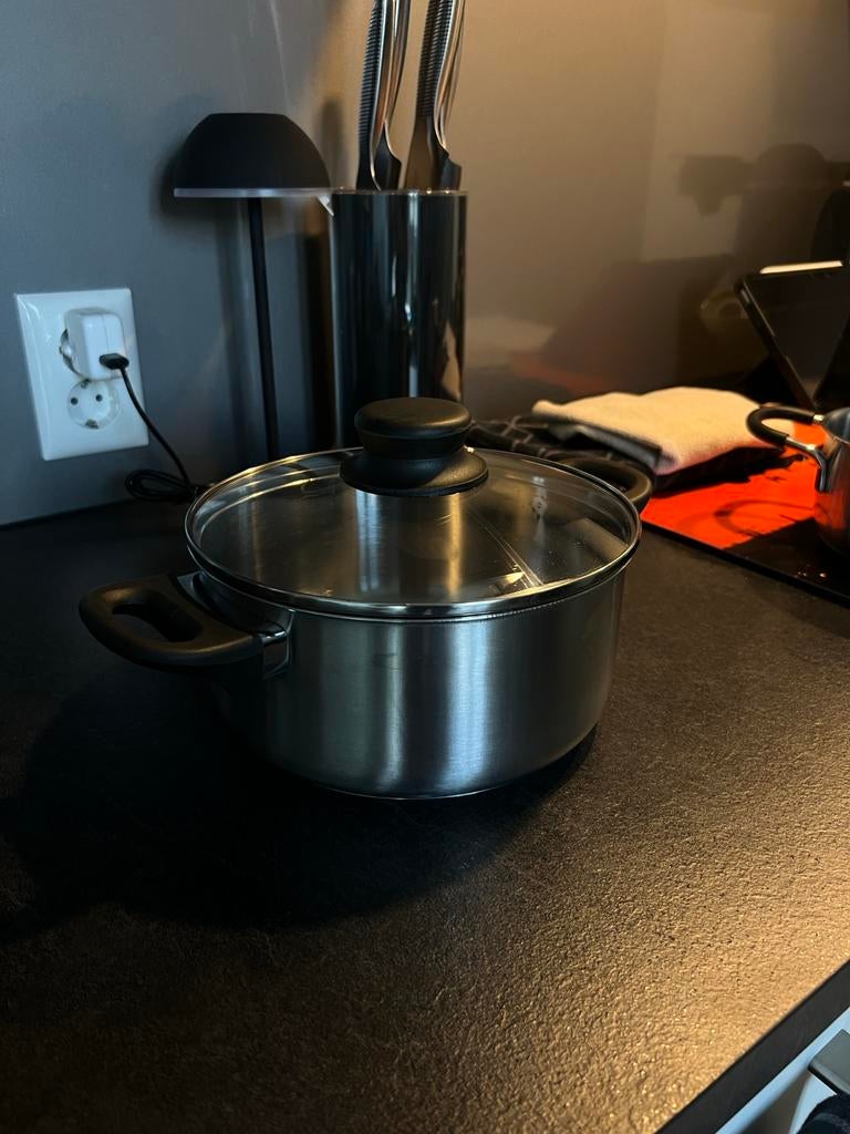IKEA Kookpan 3 Liter - Inductie Geschikt, Kookpan of Snelkookpan, Gebruikt, Inductieplaat, Ophalen of Verzenden