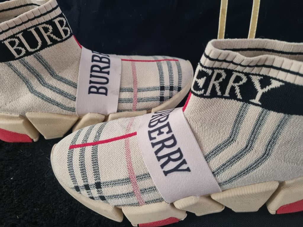 Burberry Soksneakers Maat 39 (valt als), Kleding | Dames, Schoenen, Zo goed als nieuw, Sneakers of Gympen, Ophalen of Verzenden