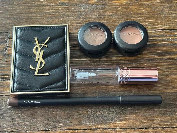 Make-up set: YSL, MAC oogschaduw, Anastasia lipgloss, Ogen, Bruin, Ophalen of Verzenden, Zo goed als nieuw