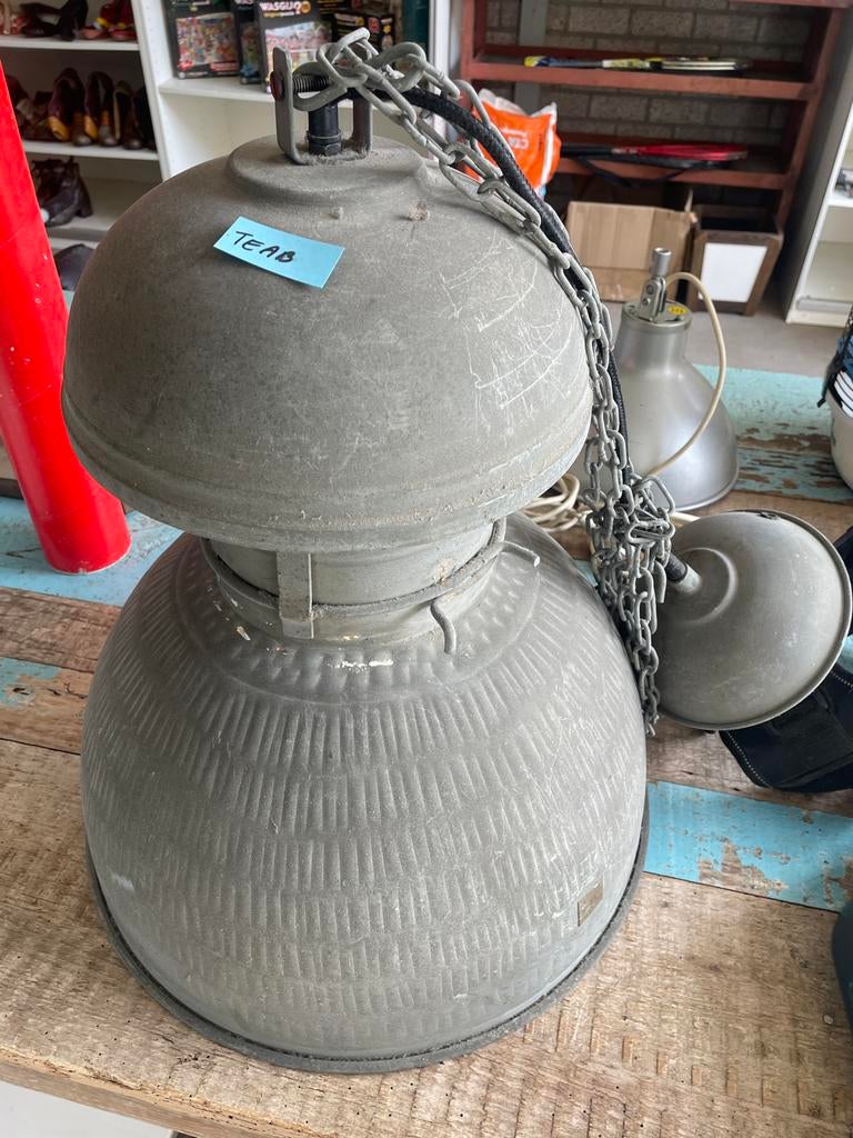 Vintage HK Iiving Industriële Hanglamp - Grijs Metaal, Antiek en Kunst, Ophalen